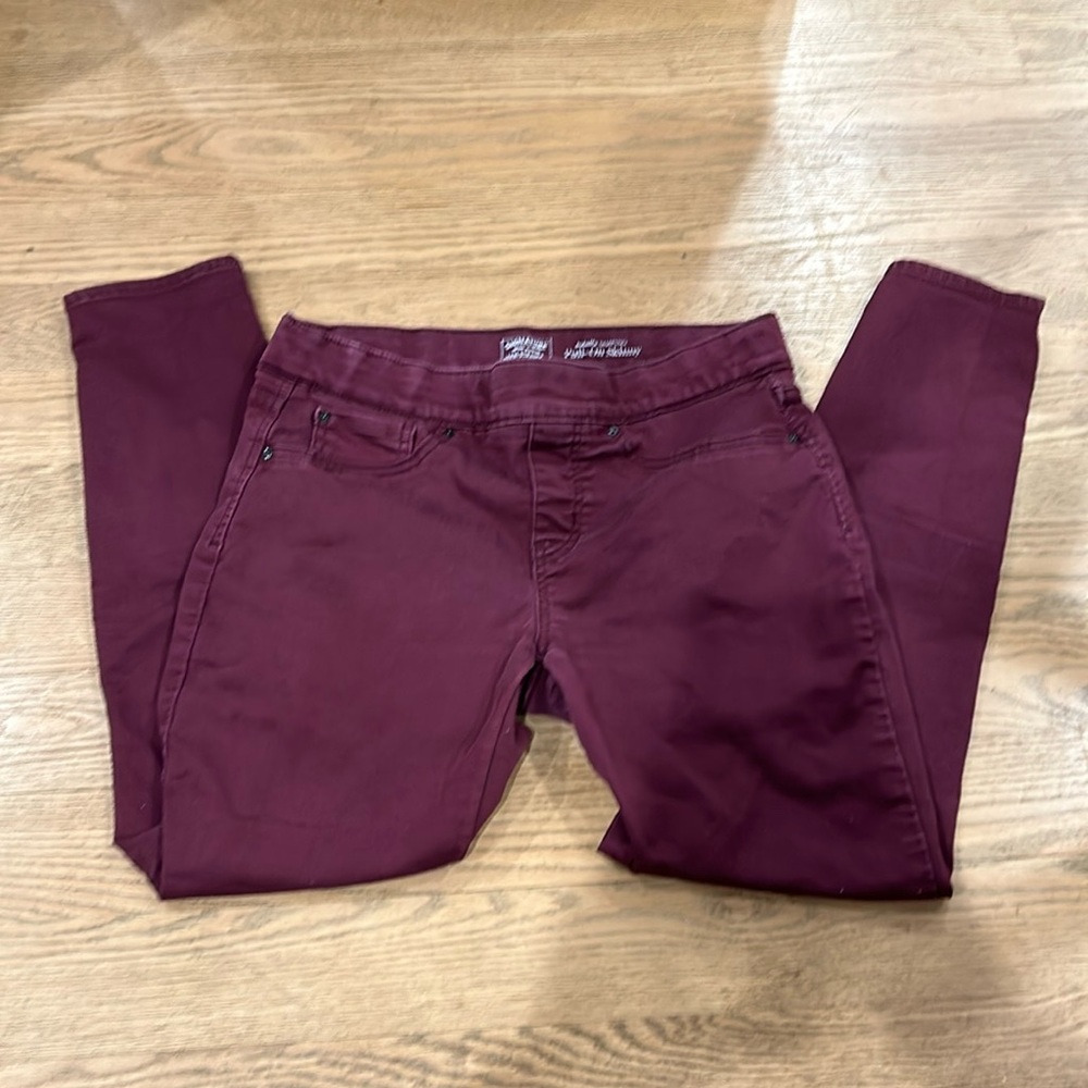 Women’s pull on jeans